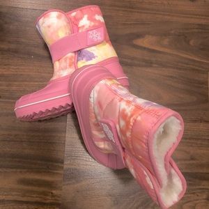 Girls gently worn once winter/rain boots very cute